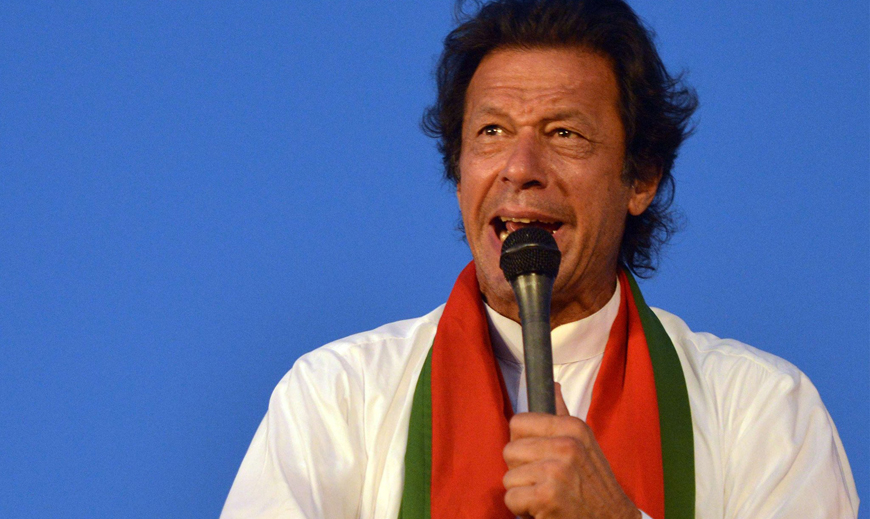 La exestrella del cricket Imran Khan se declara ganador en Paquistán