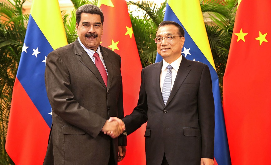 Maduro en China en busca de oxígeno económico