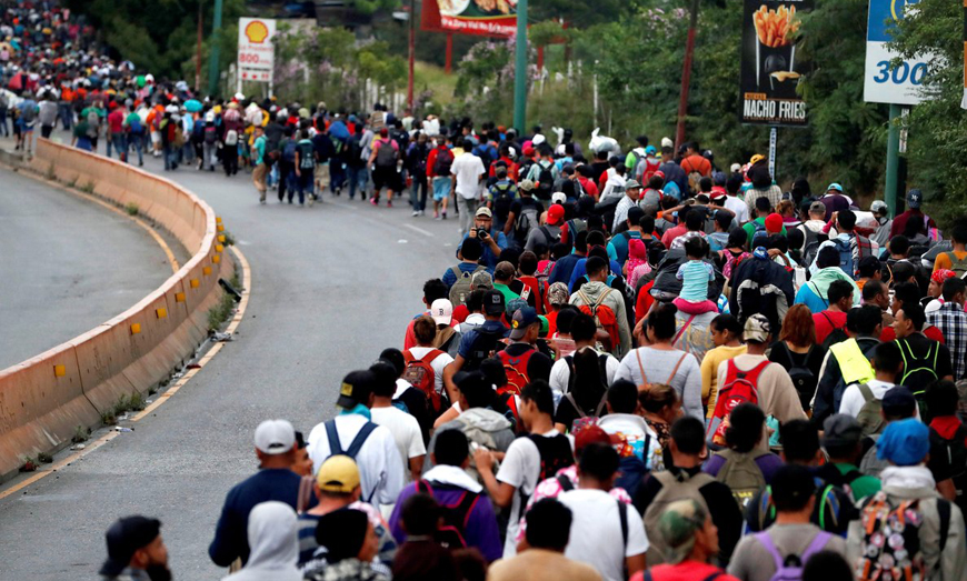 La marcha emigrante atraviesa México y Trump recorta la ayuda a Centroamérica