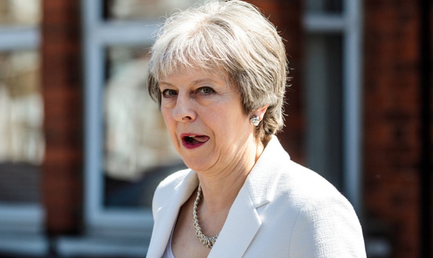 May presiona al Parlamento para que apruebe el acuerdo por el Brexit