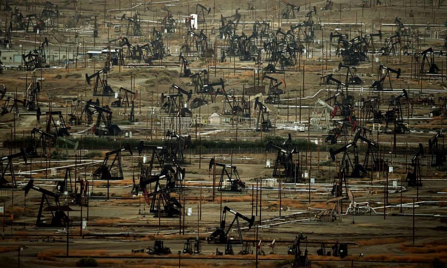 El mundo más allá del COVID-19: el petróleo sigue en caída libre