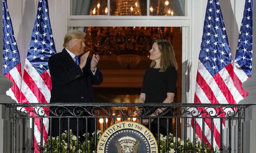 El Senado estadounidense confirma la nominación de Amy Coney Barrett a la Corte Suprema