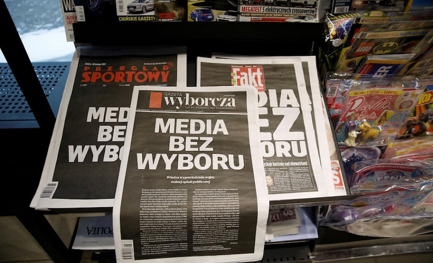 Polonia: Decenas de medios de comunicación protestan contra las medidas que limitan su independencia