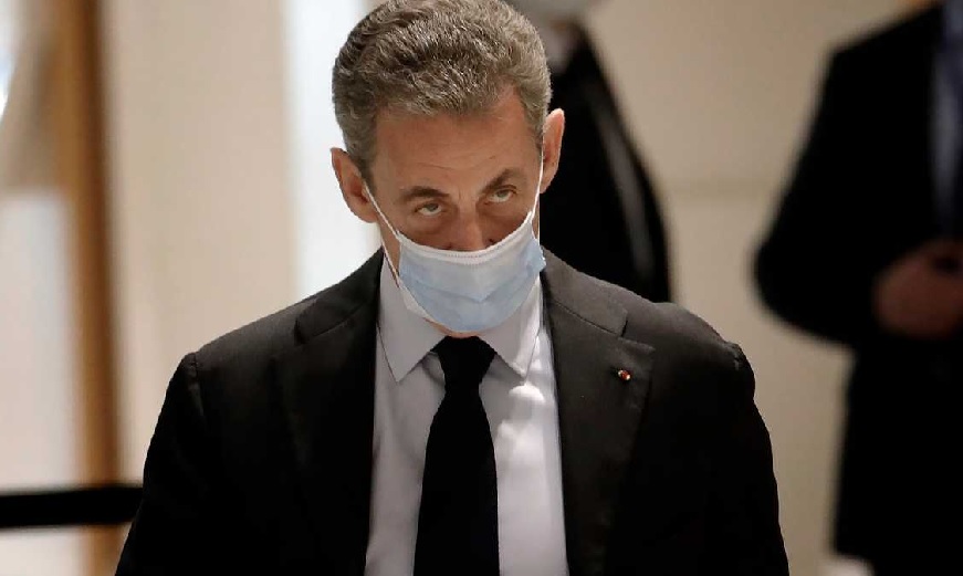 El expresidente francés, Nicolas Sarkozy, condenado a prisión por los fondos de campaña