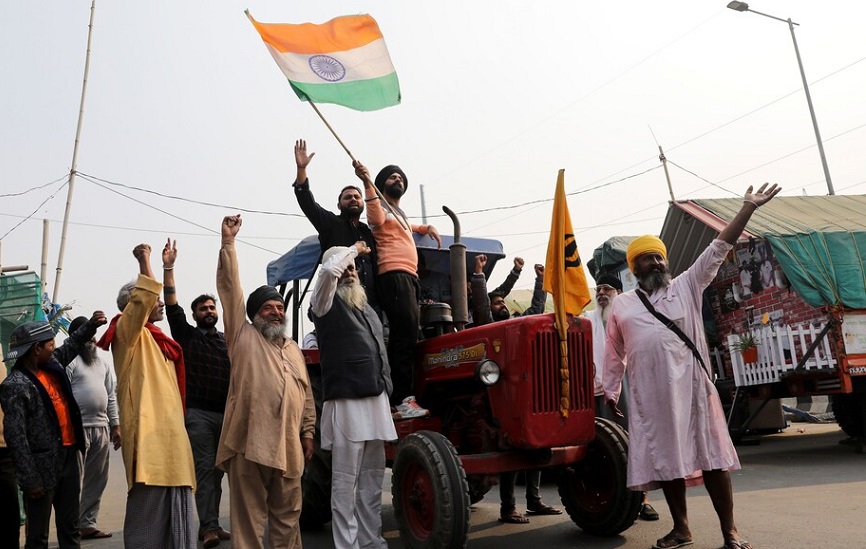 India da marcha atrás con la reforma agraria que desató protestas masivas