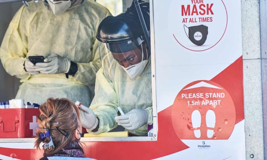 La OMS detecta una nueva variante de coronavirus en Sudáfrica