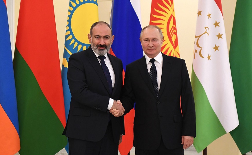 Armenia estrecha sus lazos con Rusia tras la guerra de Nagorno Karabaj