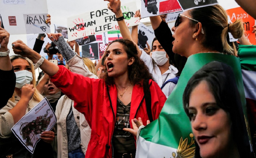 Irán ejecutará a cinco manifestantes involucrados en el asesinato de un policía