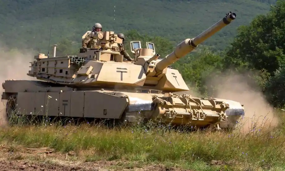 Estados Unidos y Alemania envían tanques a Ucrania para reforzar la resistencia