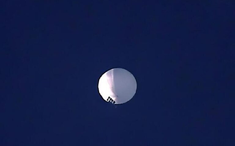 China envía un globo espía a sobrevolar territorio estadounidense