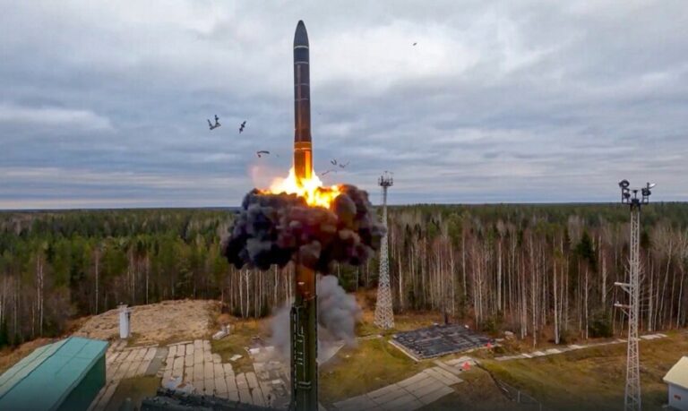 Estados Unidos acusa a Rusia de incumplir el acuerdo de desarme nuclear