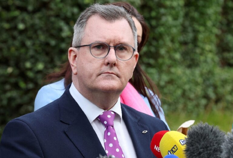 Los unionistas rechazan acuerdo de Sunak para Irlanda del Norte
