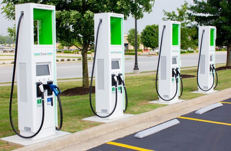 EE.UU.: 67% de autos vendidos deberán ser eléctricos, para 2032