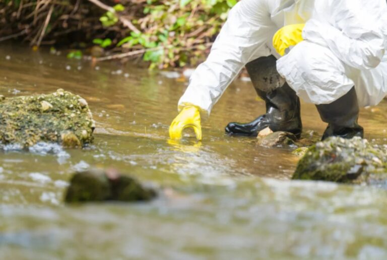 PFAS: USD 1.185 millones de multa para empresas contaminantes