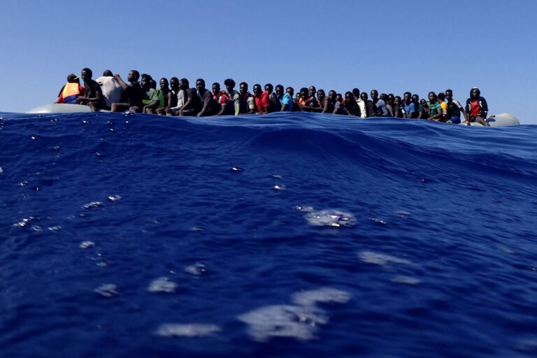 SMH: «Todos los días desaparecen barcos por falta de socorro»