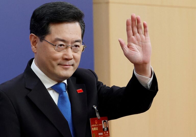 China: Relevan a ministro desaparecido desde hace un mes