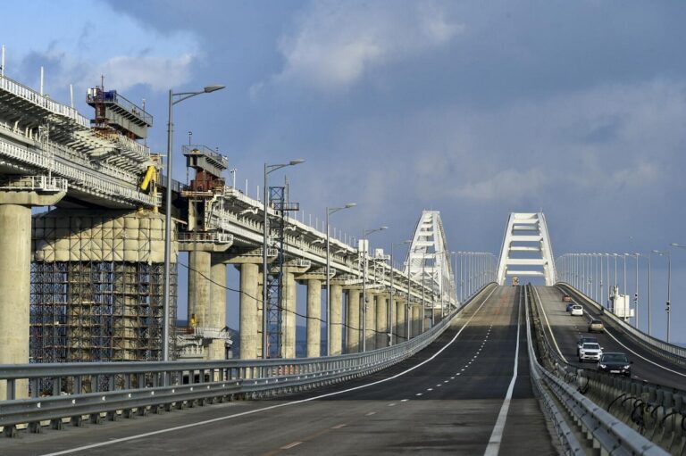 Rusia conformó una barrera submarina para defender Crimea