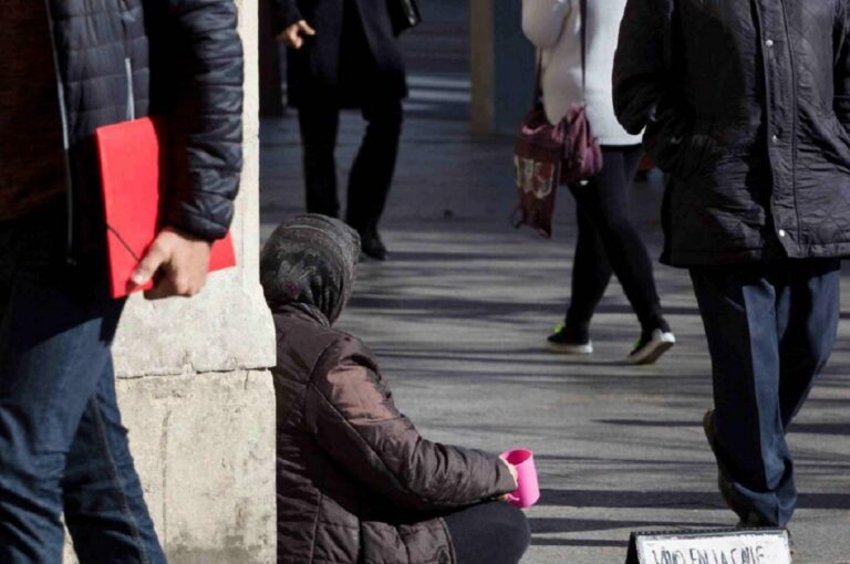 Europa: 30% de la población vive de manera precaria