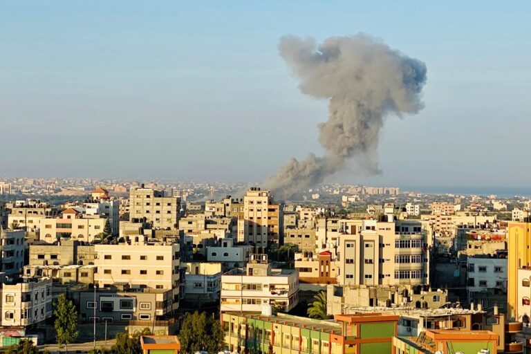 Israel bombardeó más de 200 objetivos