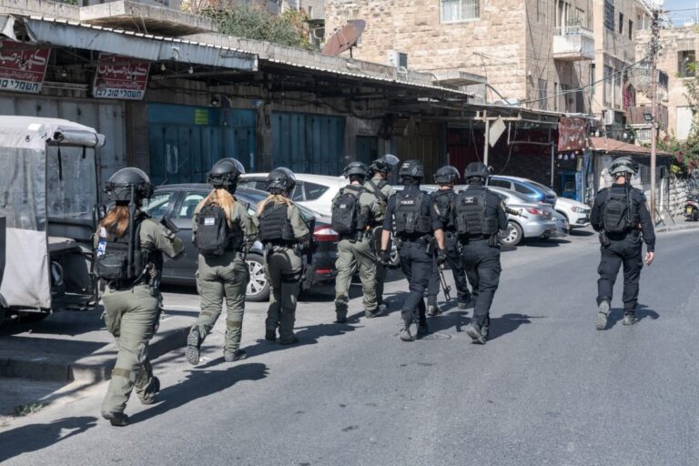 Al menos cinco muertos tras atentado en Jerusalén