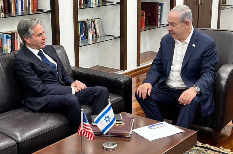 Blinken negocia pausas humanitarias para Gaza