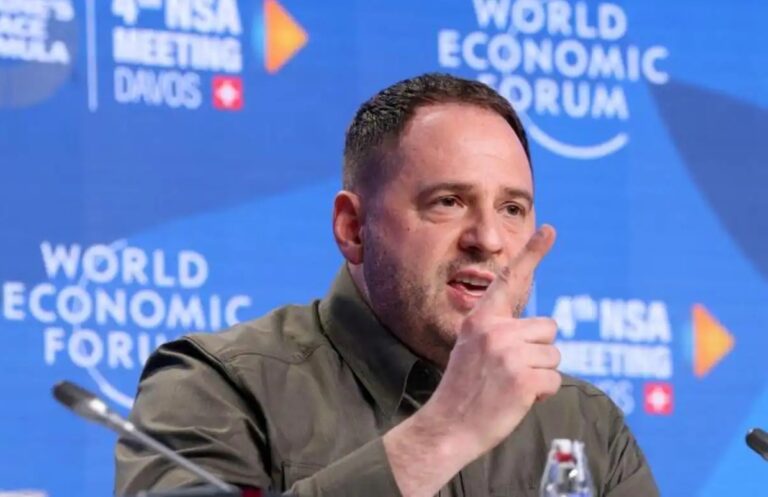 Ucrania presentó su plan de paz en Davos