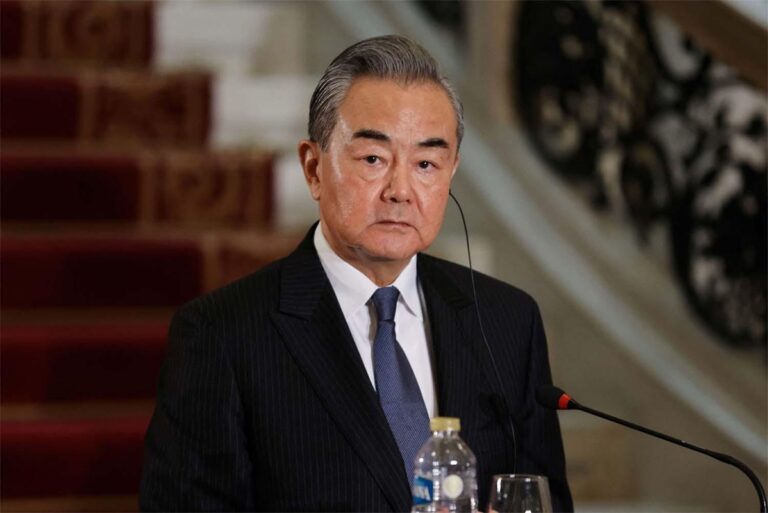 China propone un foro mundial para tratar el conflicto en Gaza