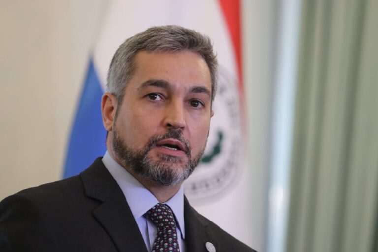 Paraguay: Abdo, denunciado por persecución a Cartes y Peña