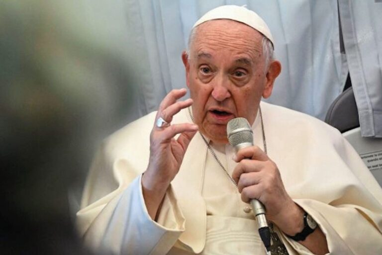 El papa Francisco pidió «buscar la verdad» en Venezuela