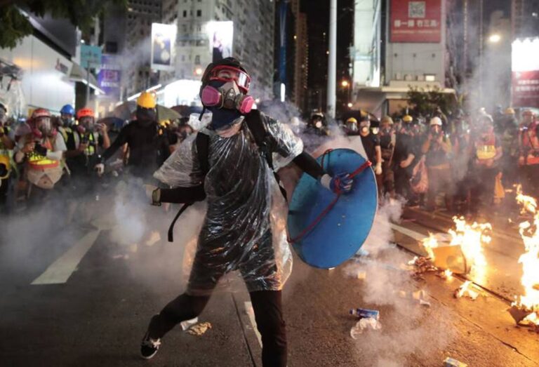 Hong Kong podría condenar con perpetua las insurrecciones