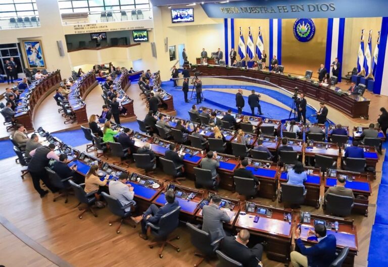 El Salvador habilita reformas a la Constitución