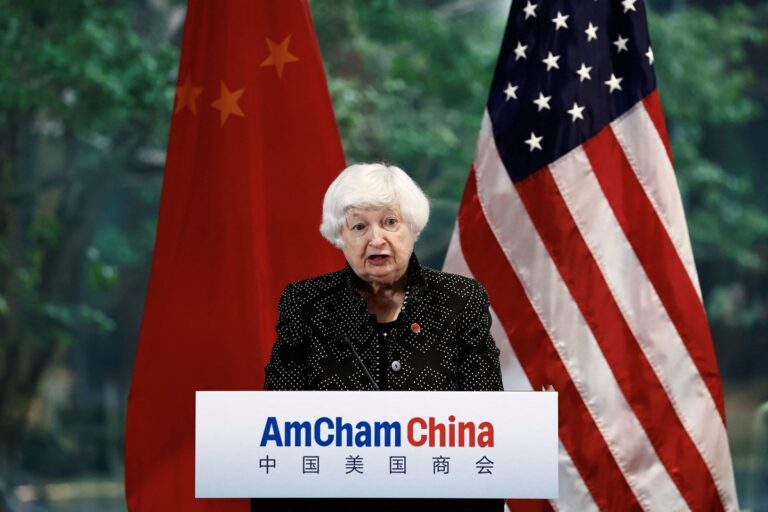 Estados Unidos reclama a China igualdad de condiciones para empresas