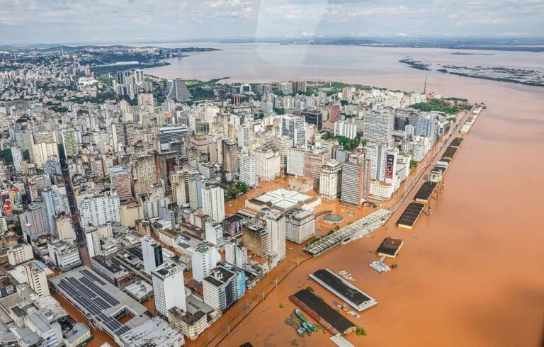 Preocupa la situación de los refugiados por las inundaciones en Brasil