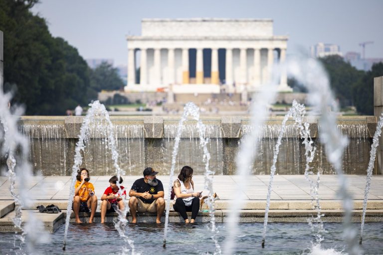 Estados Unidos enfrenta una nueva ola de calor agobiante