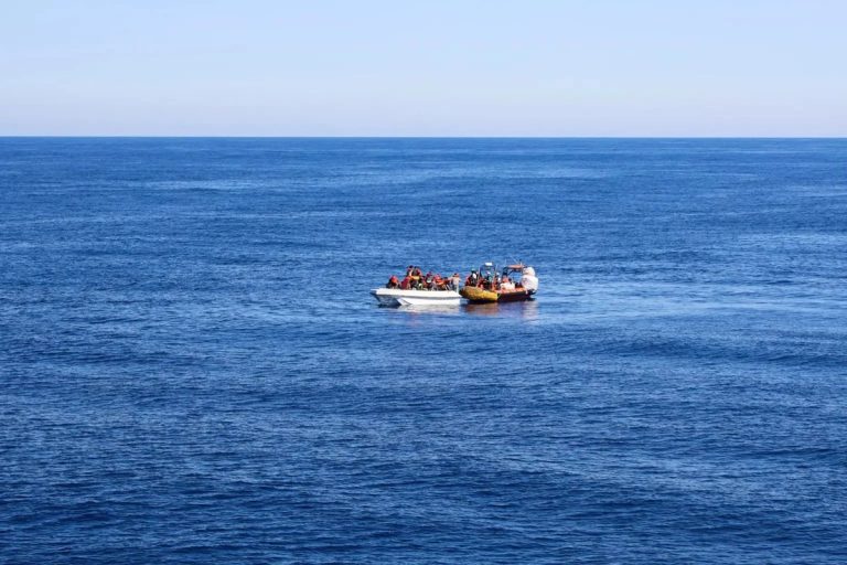 Italia recupera los cadáveres de migrantes que naufragaron en el Mediterráneo