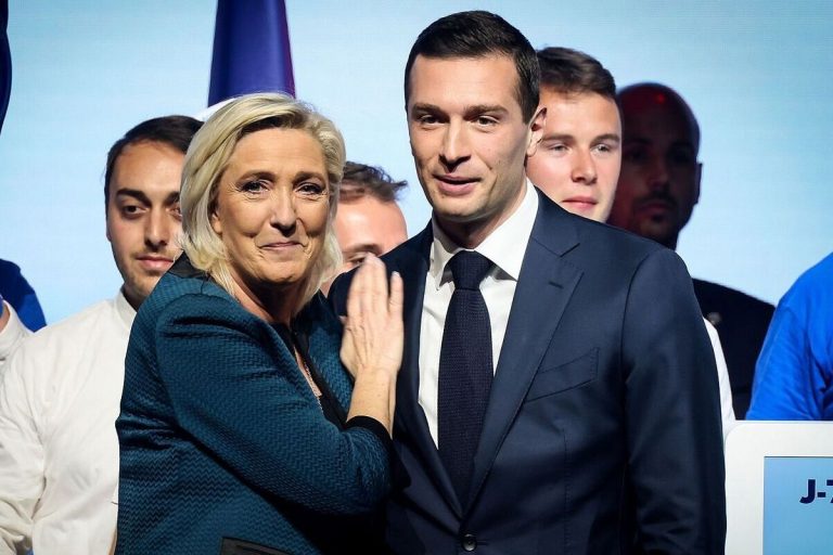 Francia: la derecha podría formar gobierno