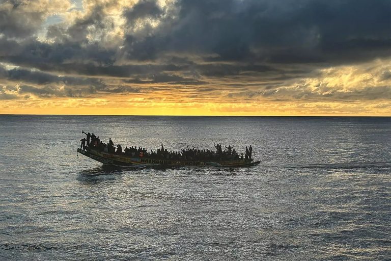 Nuevo naufragio en el Mediterráneo deja más de 160 desaparecidos