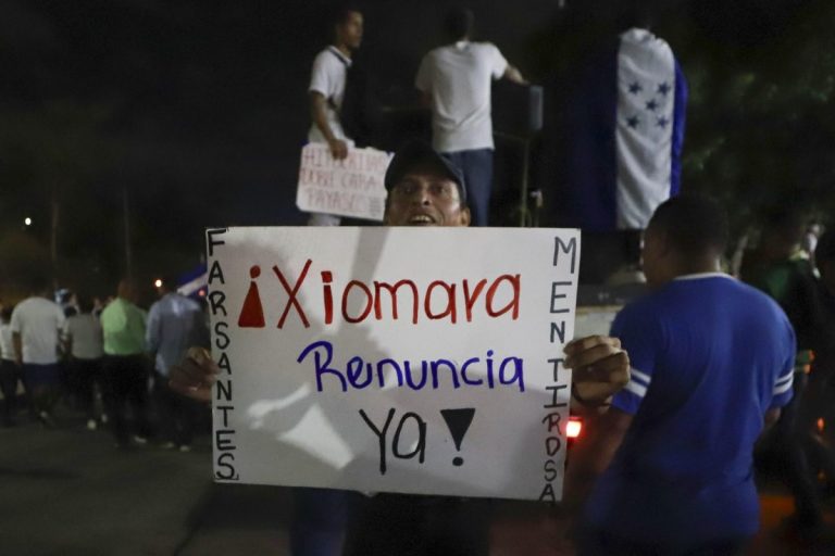 Honduras: Exigen la renuncia de la presidenta Castro