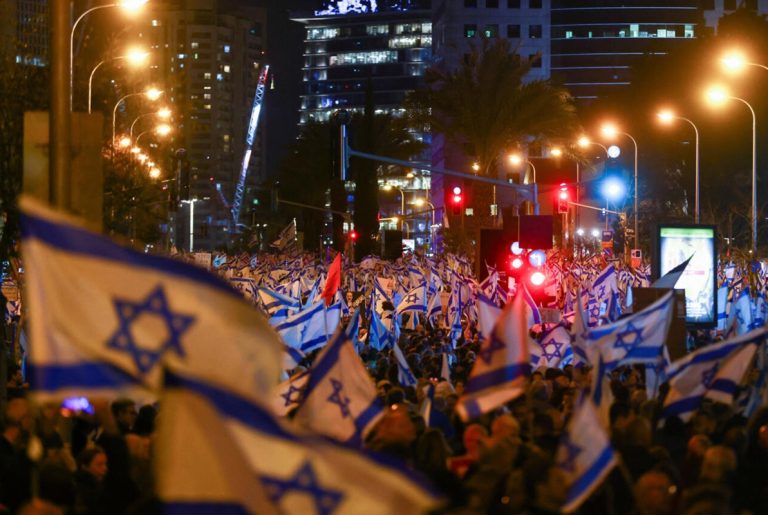 Israel reclama un acuerdo para liberar rehenes
