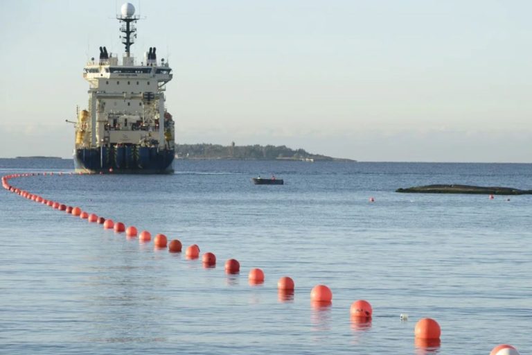 Suecia investiga a China por la rotura de cables submarinos en el mar Báltico