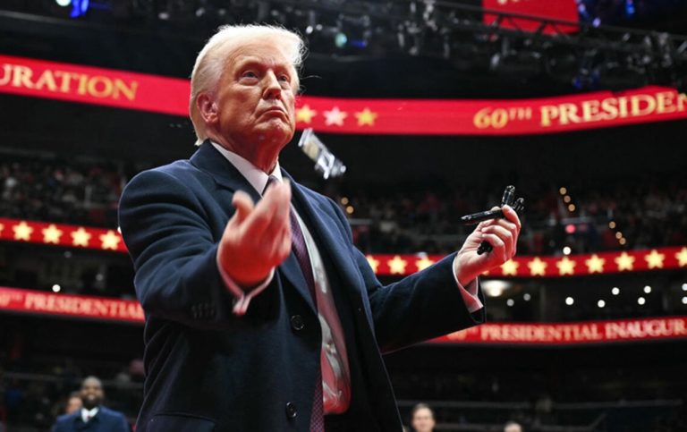 Trump cerró las redes sociales en español de la Casa Blanca