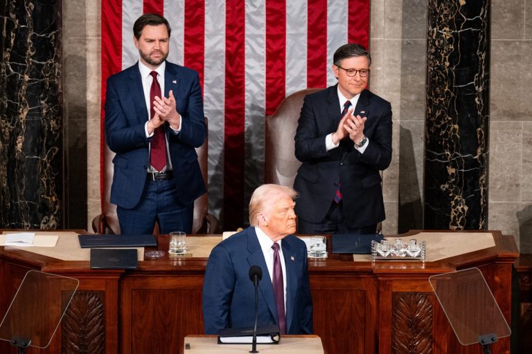Trump: «El país ha dejado de ser woke»