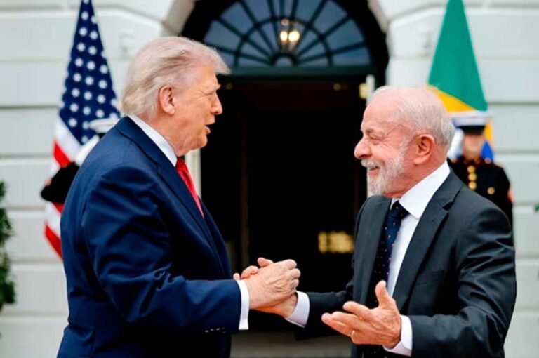 Trump hace su propio control de daños